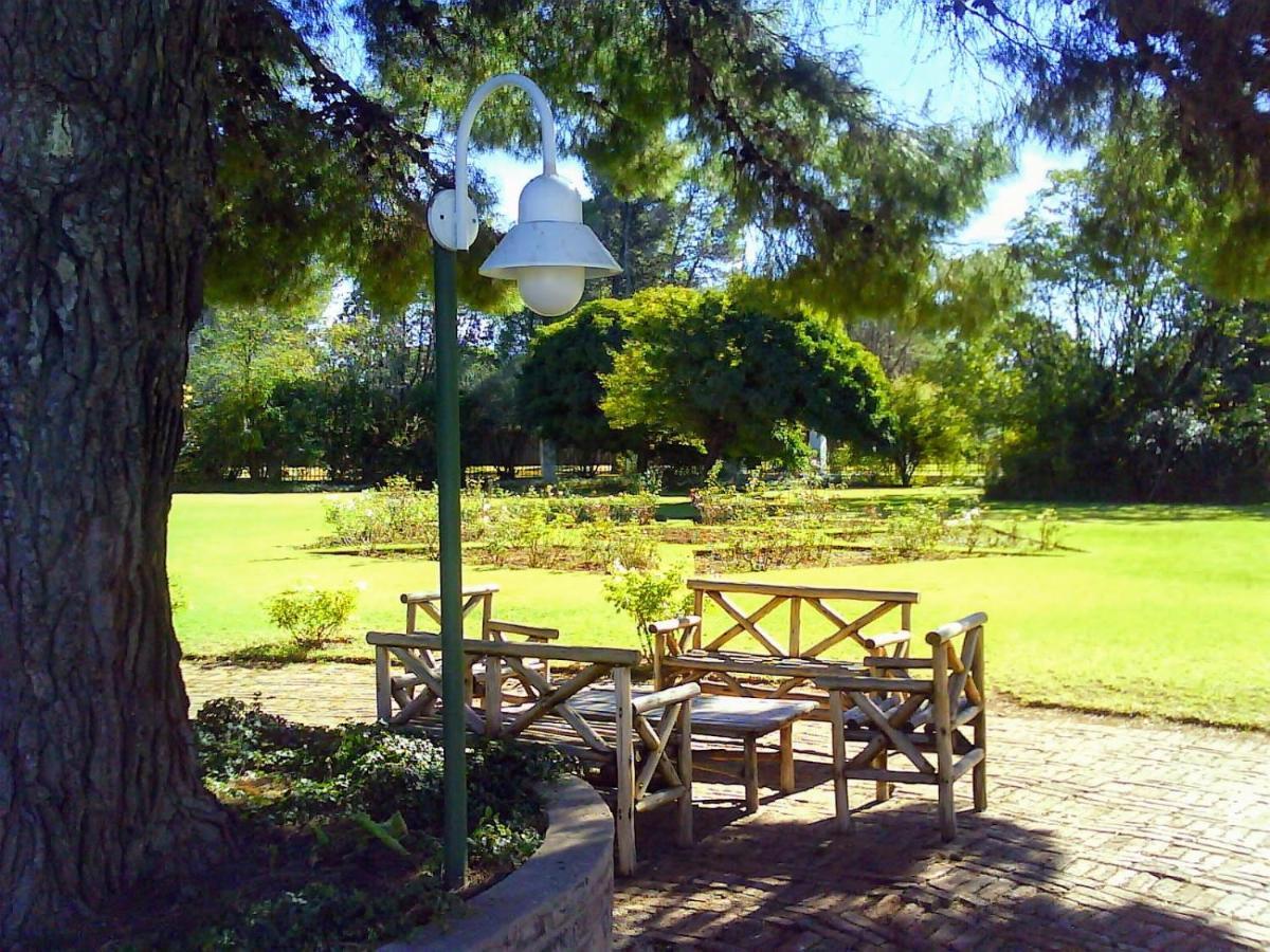 Umtali Country Inn Aliwal North Exterior photo