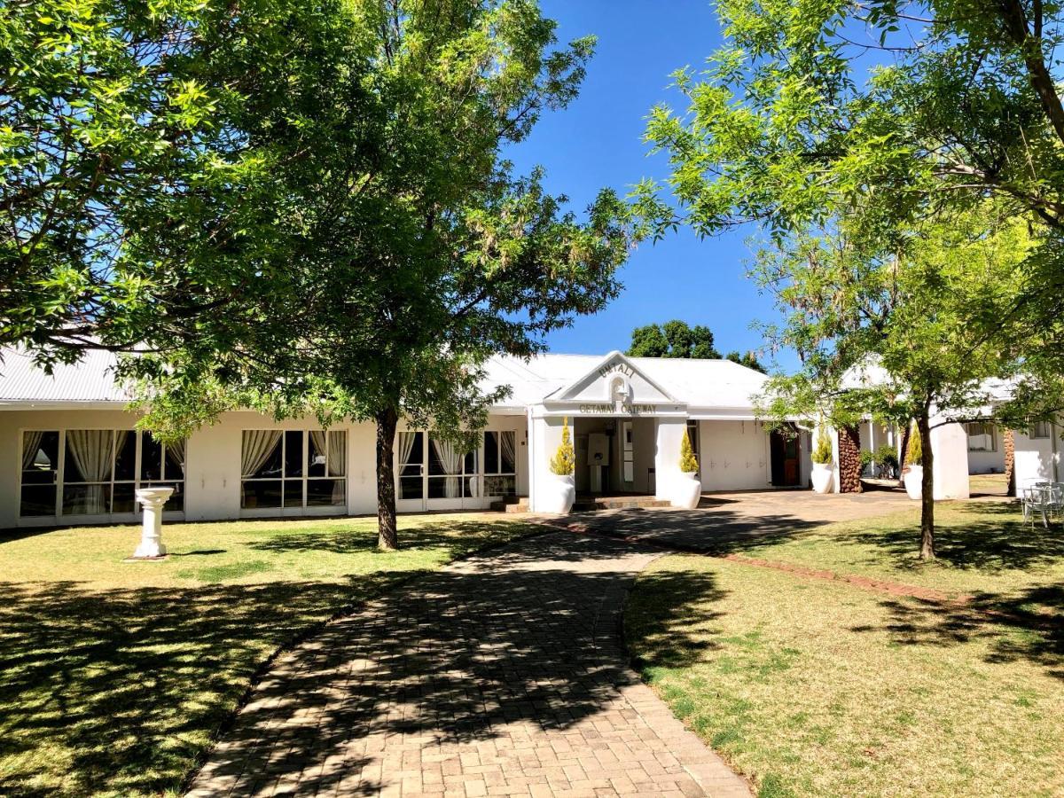 Umtali Country Inn Aliwal North Exterior photo